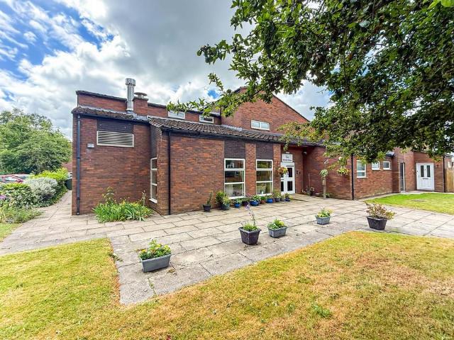 Flat for sale in Trafford Park, Greater Manchester