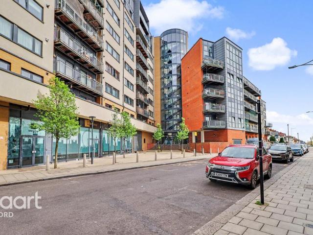 Flat for sale in Gants Hill, Isle Of Man