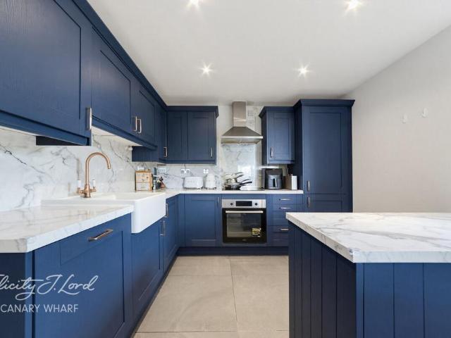 Flat for sale in The Odyssey, Isle Of Dogs