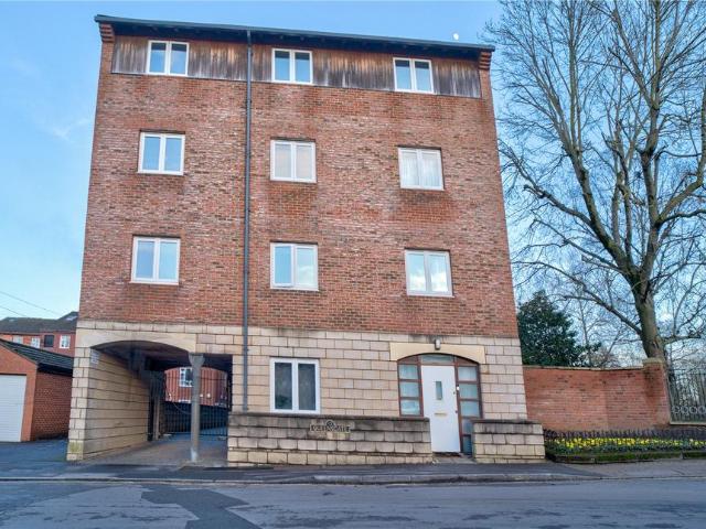 Flat for sale in Rodbourne, Swindon
