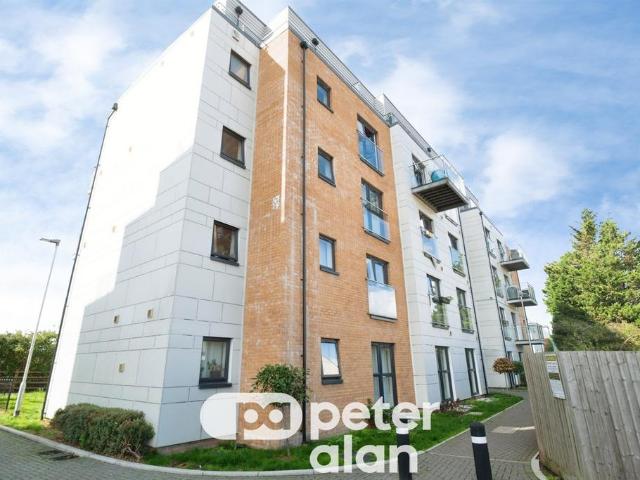 Flat for sale in Victoria, Newport