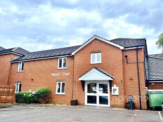 Flat for sale in Little Sandhurst