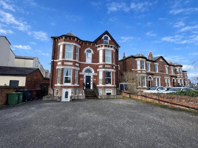 Flat for sale in Meols Cop, Southport