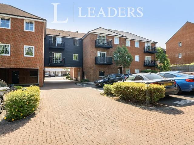 Flat for sale in The Butts, Kent