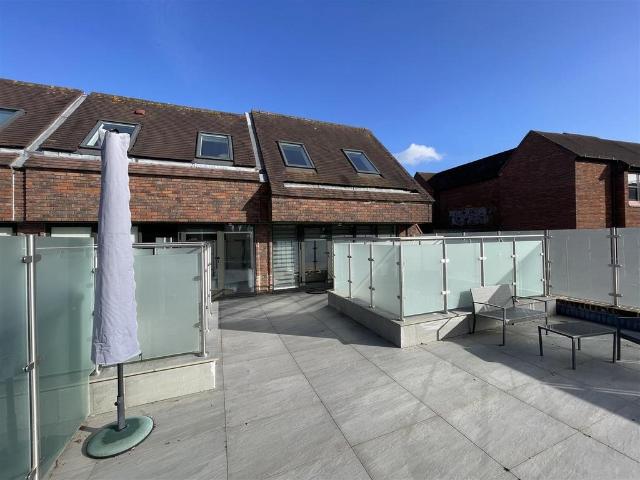 Flat for sale in Wyndham Park, Salisbury