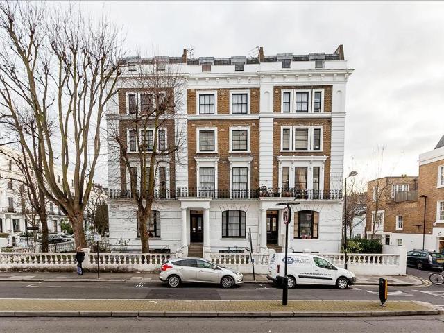 Flat for sale in Kensal Town, Bayswater