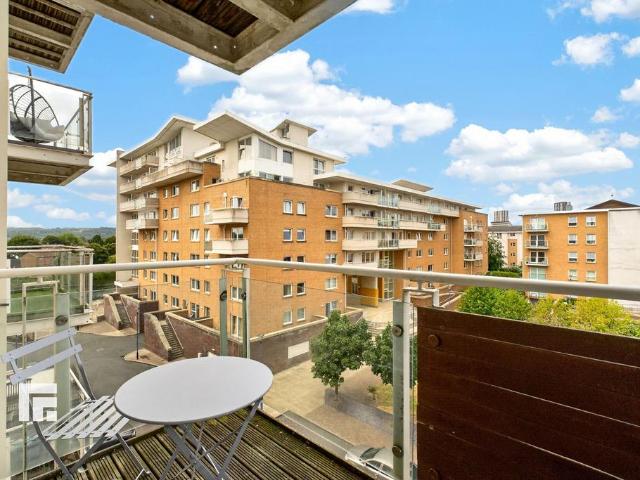 Flat for sale in City Centre, Falcon Lodge