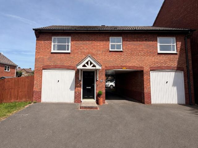 Flat for sale in Coalville, Leicestershire