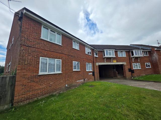 Flat for sale in Haydon Hill, Aylesbury