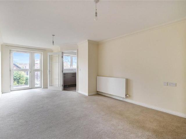 Flat for sale in Princes Risborough, Buckinghamshire