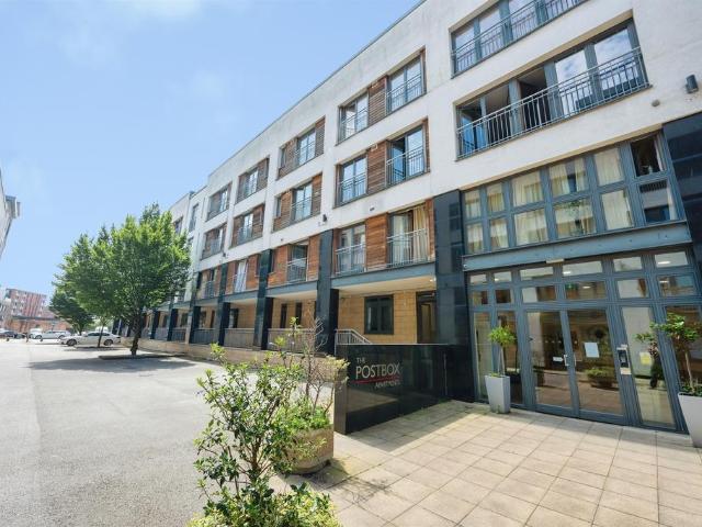 Flat for sale in Edgbaston, West Midlands