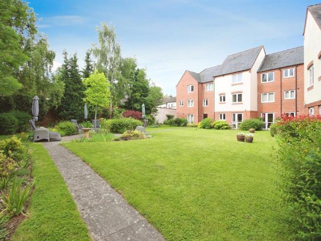 Flat for sale in Cliff Hill, Green Close