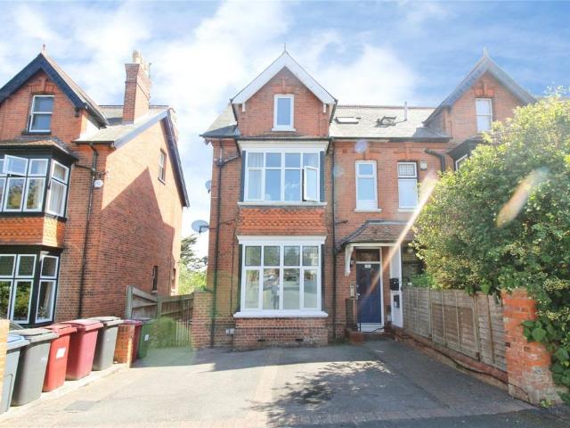 Flat for sale in Reading