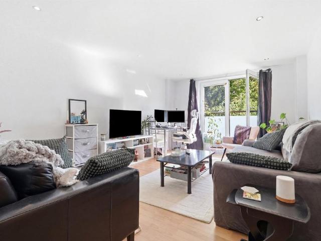 Flat for sale in London Borough of Lewisham, Greater London