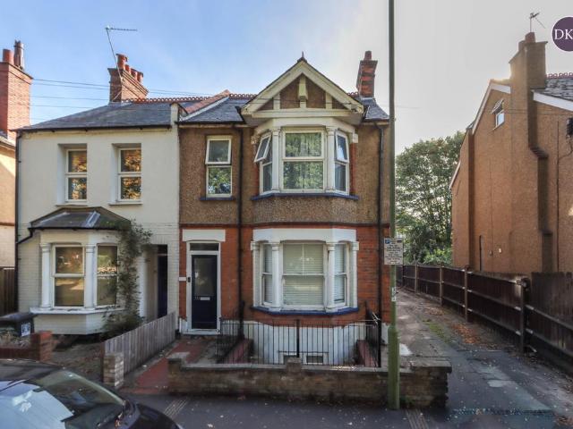 Flat for sale in Holywell Estate, Watford