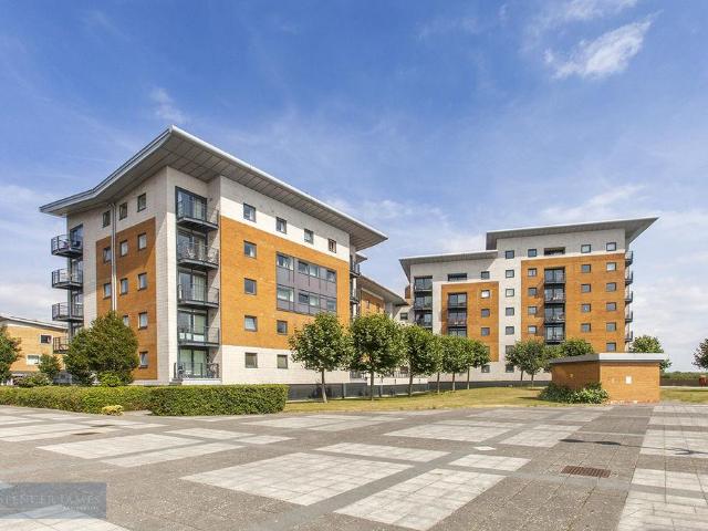 Flat for sale in Reach, Greater London