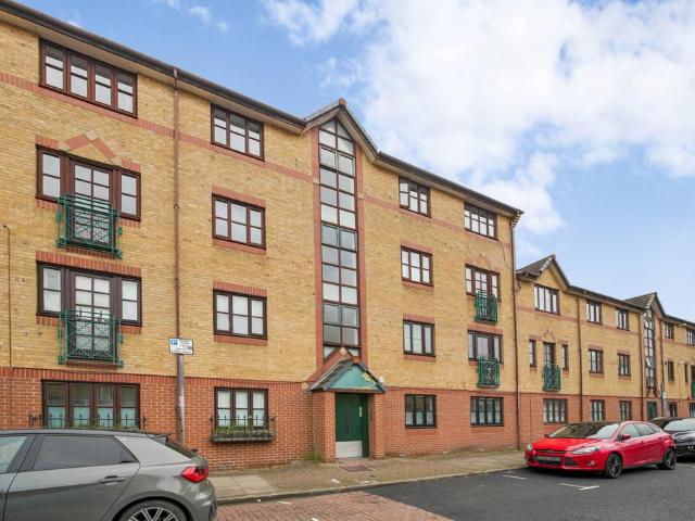 Flat for sale in Bethnal Green, Isle Of Man