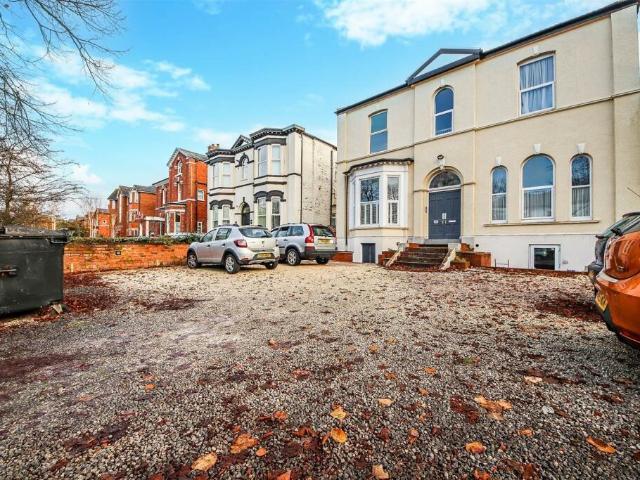 Flat for sale in Meols Cop, Southport