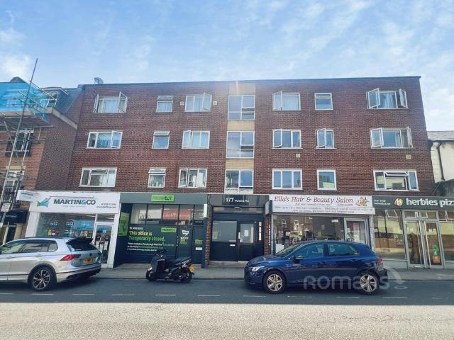 Flat for sale in Aldershot, Hampshire