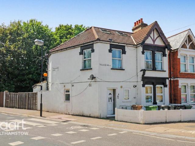 Flat for sale in London Borough of Waltham Forest, Greater London