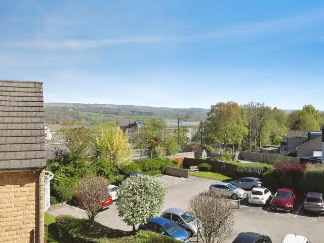 Flat for sale in Ilkley, West Yorkshire