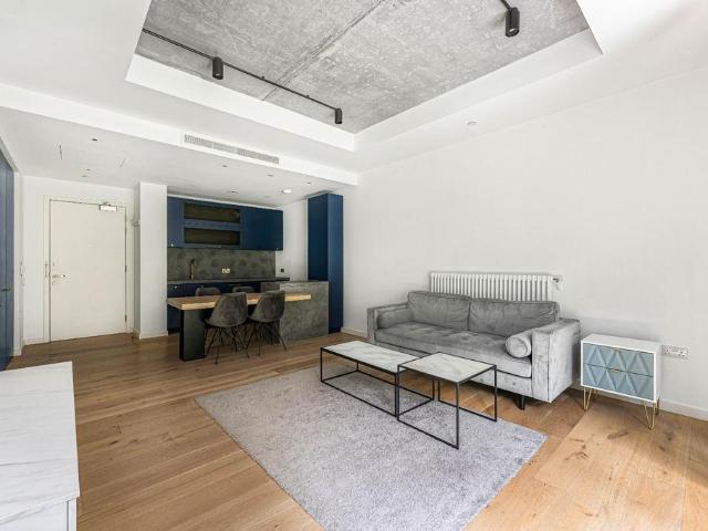 Flat for sale in Goodluck Hope, Blackwall