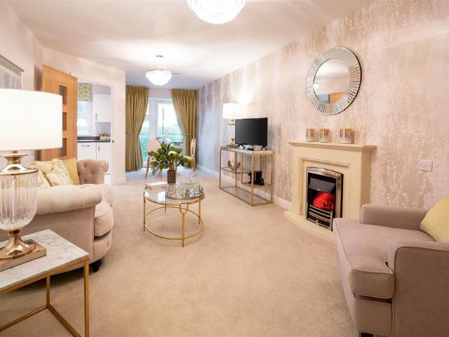 Flat for sale in Chalfont St. Peter, Denham