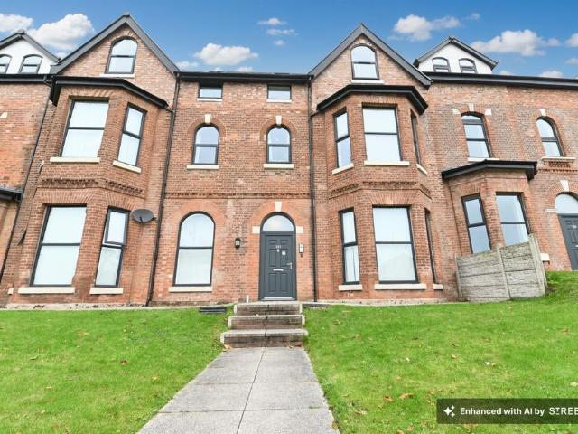 Flat for sale in Higher Broughton, Salford