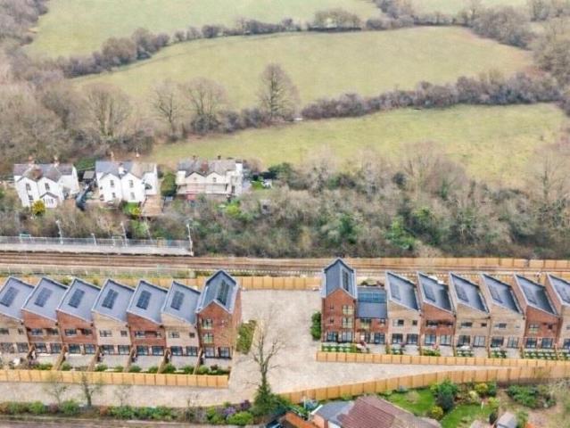 Flat for sale in The Butts, Kent