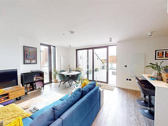 Flat for sale in Blackfriars, Salford