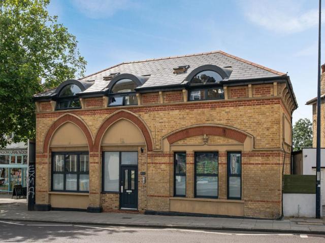 Flat for sale in London Borough of Lewisham, Greater London