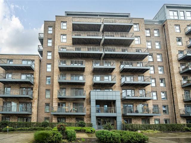 Flat for sale in Colindale, Greater London