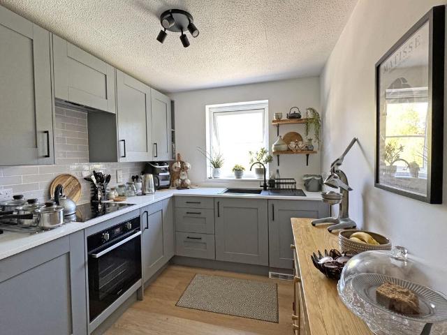 Flat for sale in Sidbury, Budlake