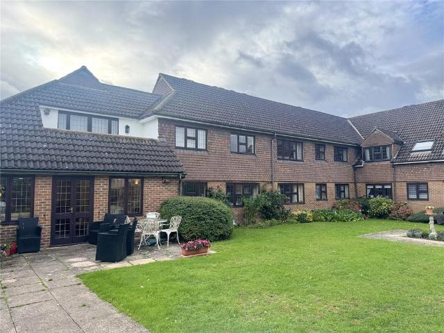 Flat for sale in Navestock Side, Essex