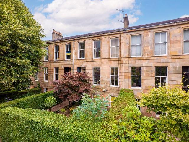 Flat for sale in Strathbungo, Scotland