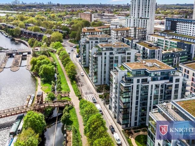 Flat for sale in Hale Village, Tottenham Hale