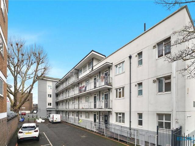 Flat for sale in London Borough of Tower Hamlets, Greater London