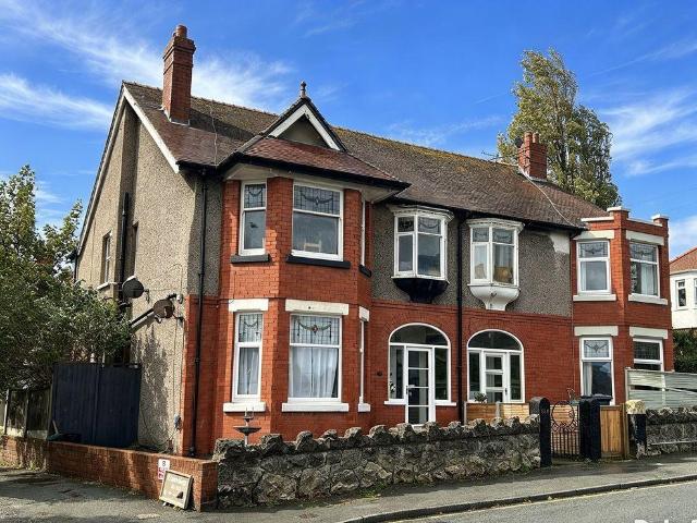 Flat for sale in Rhos-on-Sea, Colwyn Bay