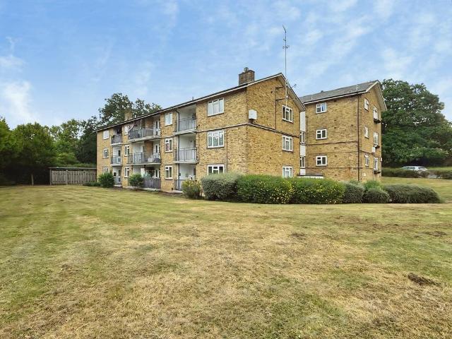 Flat for sale in Bracknell