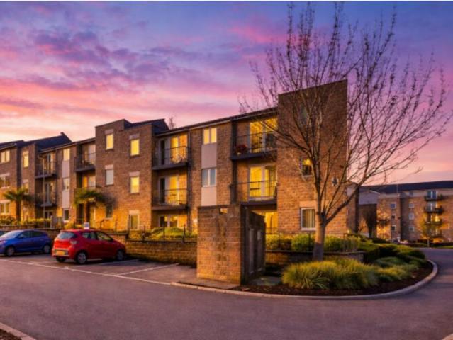 Flat for sale in Horsforth, West Yorkshire