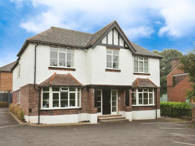 Flat for sale in Stratford-upon-Avon, Alderminster
