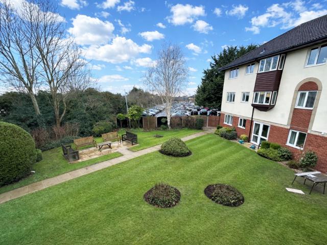 Flat for sale in Sharoe Green, Higher Bartle