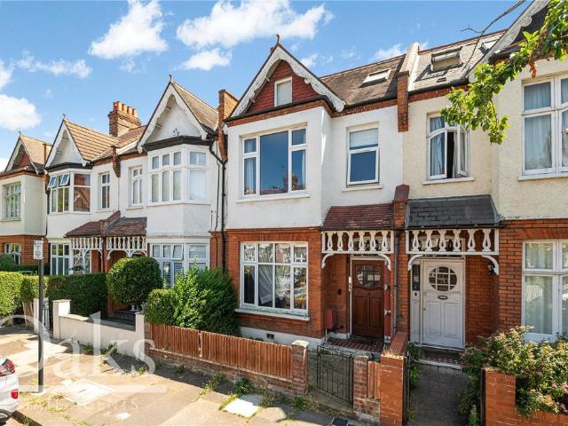 Flat for sale in Streatham, Greater London