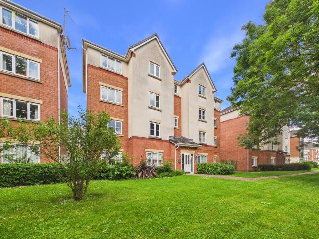 Flat for sale in King’s Hill, Wednesbury