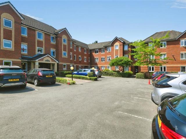 Flat for sale in Kingshurst, Solihull