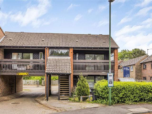 Flat for sale in Chichester, Littlecote