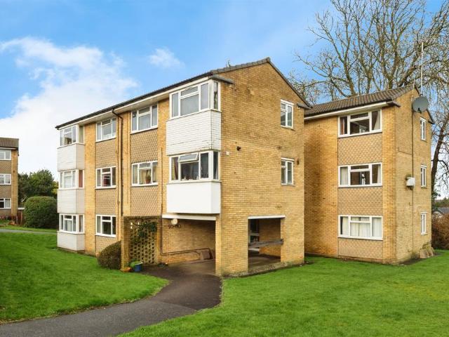 Flat for sale in Broadwater Down, Sandown Park