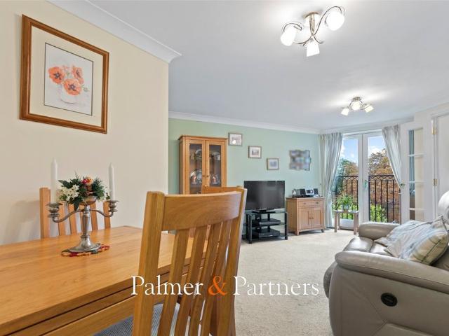 Flat for sale in Fordham Heath, Essex