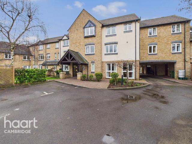 Flat for sale in Chesterton, Arbury