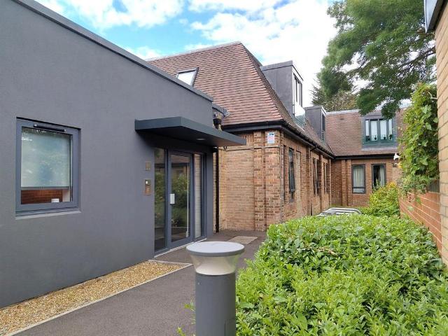 Flat for sale in Ash-cum-Ridley, The Butts